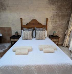 Deluxe Double Room with Bath