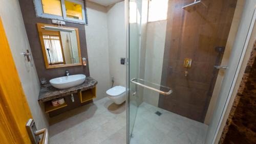 Deluxe Double Room (2 Adults + 1 Child)