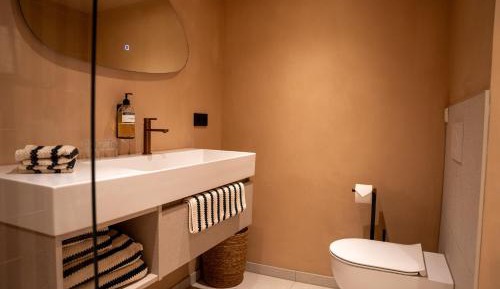Deluxe Double Room with Bath