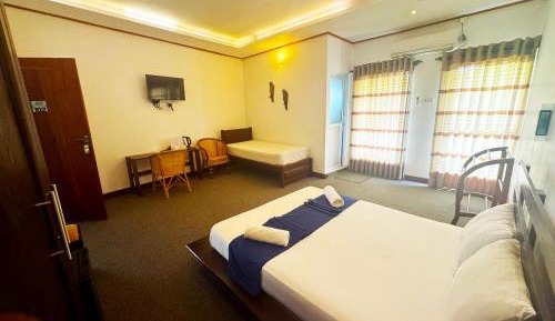 Luxury Triple Room