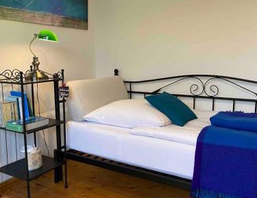 Single Room with Shared Bathroom