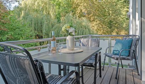 Apartment with Balcony