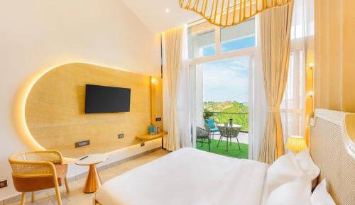 Triple Room with Balcony