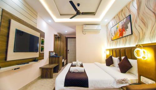 Deluxe King Room