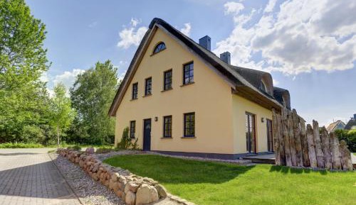 semidetached house - right side