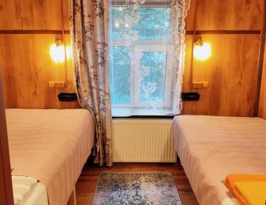 Twin Room with Private Bathroom