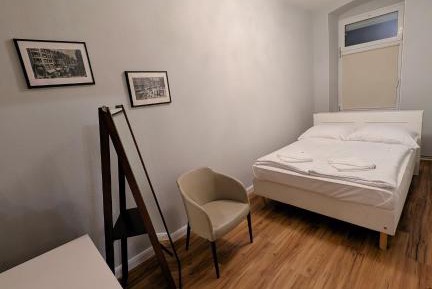 Deluxe Two-Bedroom Apartment with Garden View