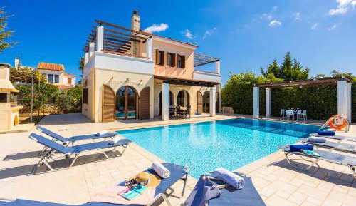  Villa with Private Pool