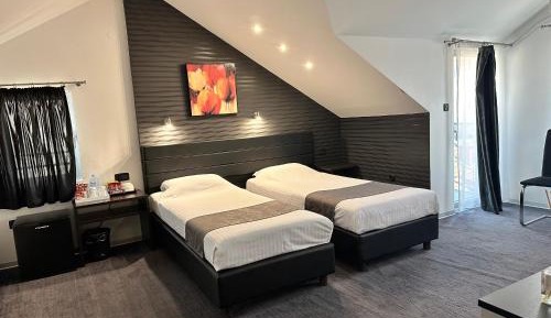 Deluxe Suite