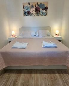  One-Bedroom Apartment with Terrace