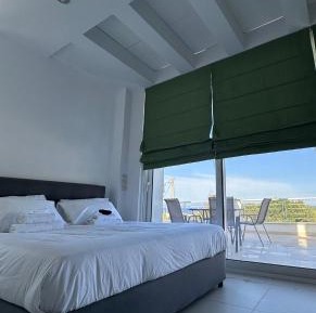 Studio Apartment with Sea View