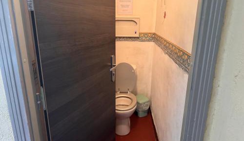 Twin Room with Shared Toilet