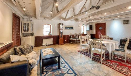 Four-Bedroom Holiday Home