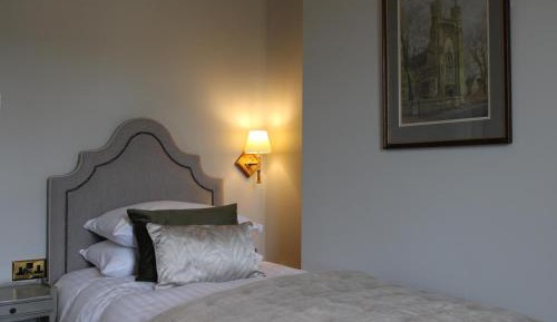 Single Room with Private Bathroom