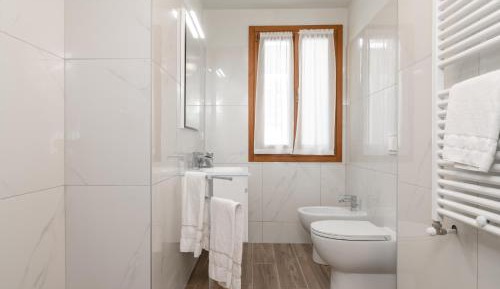 Luxury Triple Room