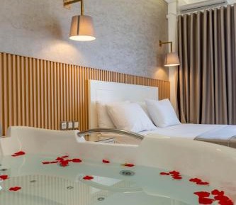 Deluxe Double Room with Balcony, Sea View and Jacuzzi
