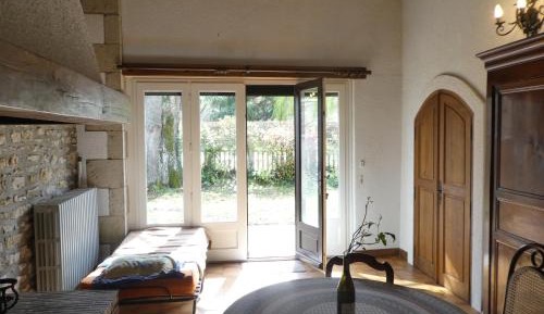 Triple Room with Shared Bathroom