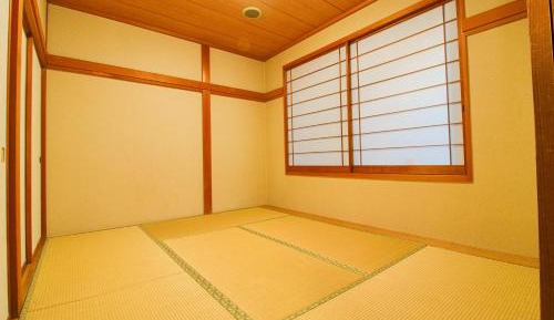 Japanese-Style Room