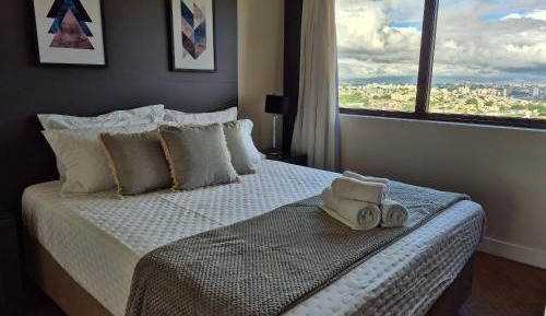 Deluxe Queen Suite