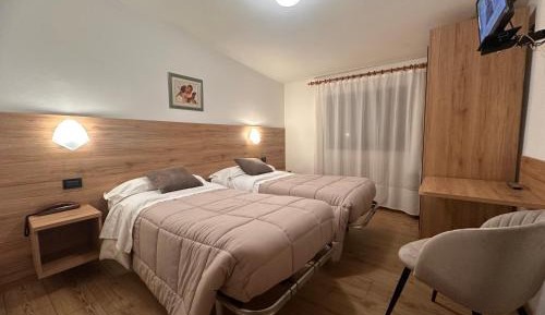 Standard Twin Room with Garden View