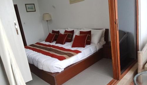 Two-Bedroom Apartment with Balcony and Sea View