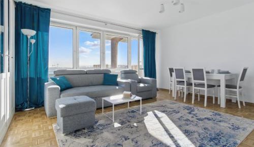 One-Bedroom Apartment with Balcony