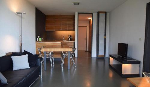 One-Bedroom Apartment with Sea View