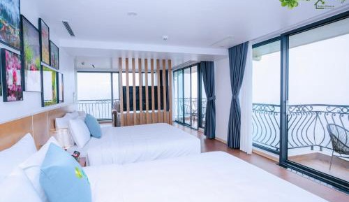 Suite with Mountain View