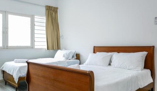Triple Room with Shared Bathroom