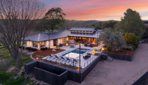 Six-Bedroom House