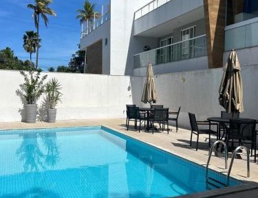 Three-Bedroom Apartment with Balcony