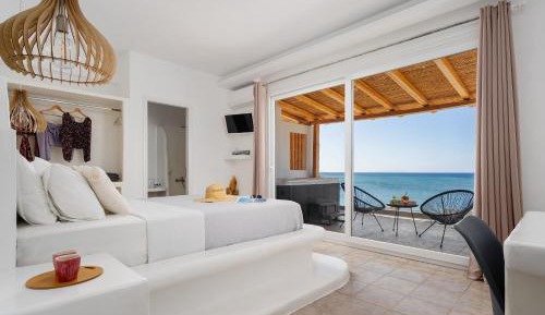 Queen Suite with Sea View