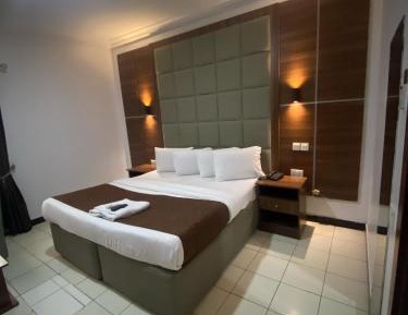 Queen Room