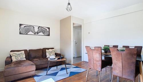 One-Bedroom Apartment