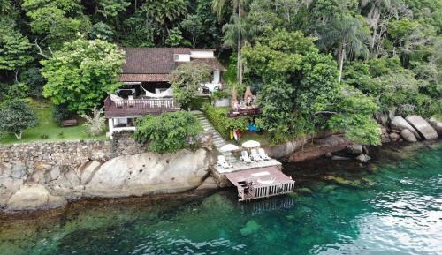 Three-Bedroom Holiday Home 