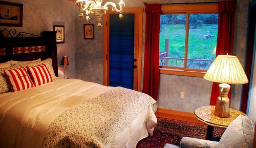 Queen Room with Balcony