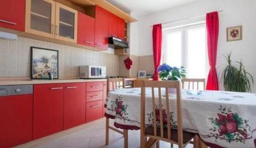 Three-Bedroom Apartment with Balcony