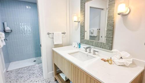 Offshore King One Bedroom Suite