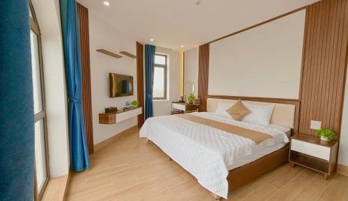King Room with Balcony