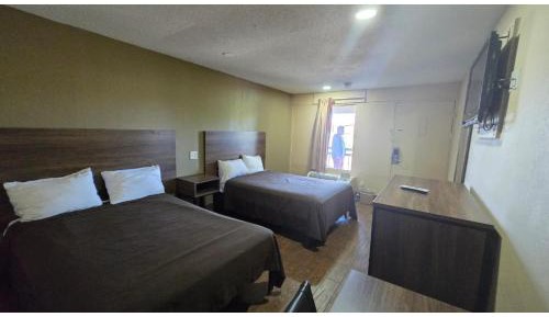 2 Queen Beds Non-Smoking