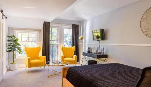 Queen Room