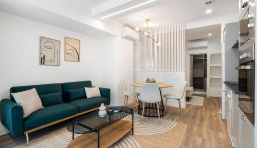 Deluxe Apartment