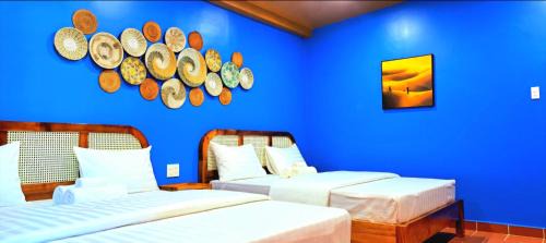 Standard Queen Room