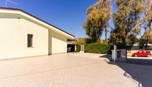 One-Bedroom House