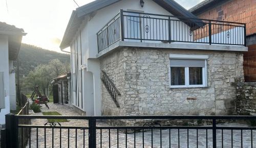 Three-Bedroom Holiday Home 