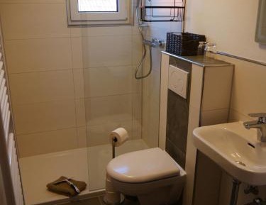 Deluxe Double Room with Shower