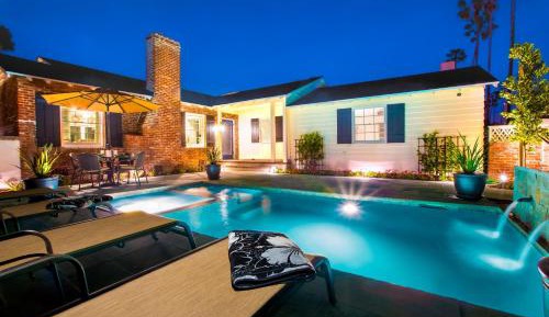 Three-Bedroom Holiday Home 