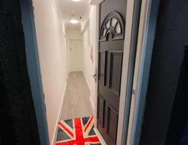 Basement Studio • Double + Single • Sleeps 3