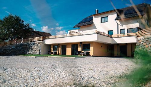 Two-Bedroom Apartment with Mountain View