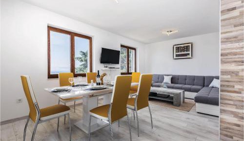 Six-Bedroom Holiday Home